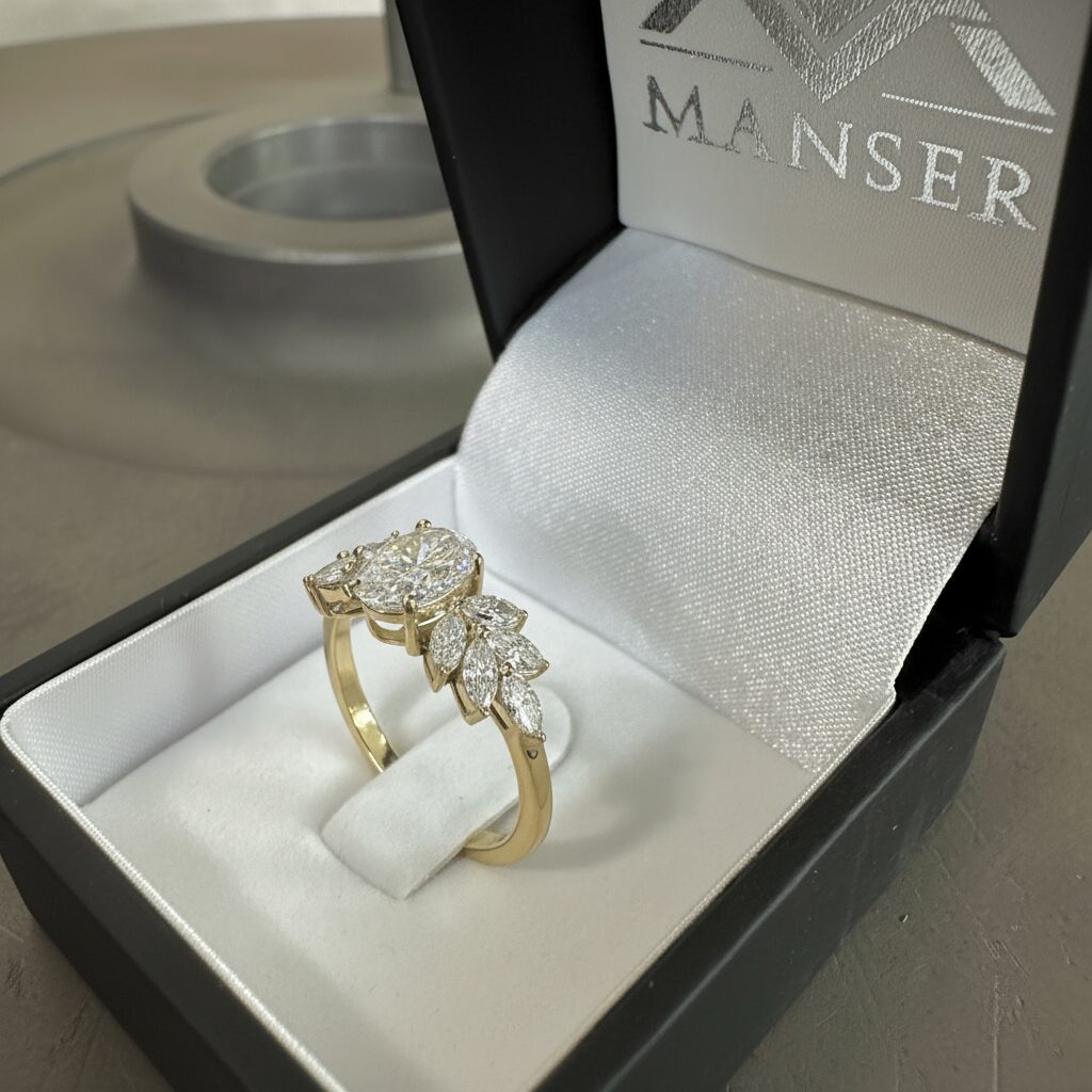 Oval & marquise diamond ring, 18ct gold